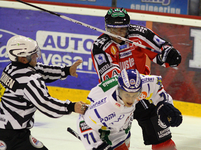 11.9.2009 - (Ässät-Lukko)