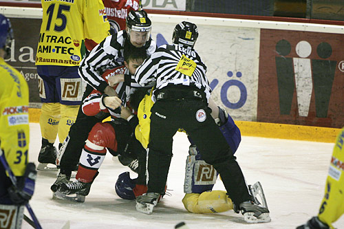 15.2.2007 - (Ässät-Lukko)