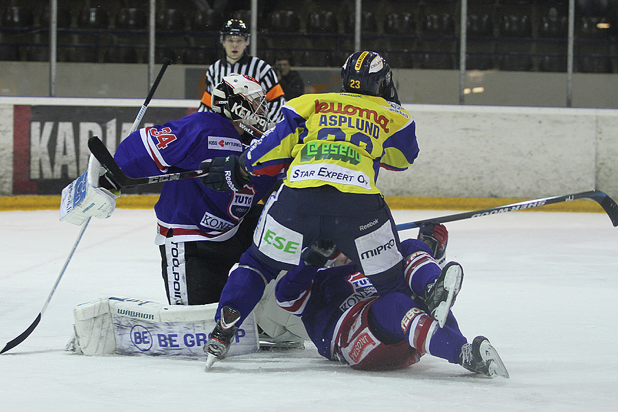 8.12.2012 - (Jukurit-TUTO Hockey)