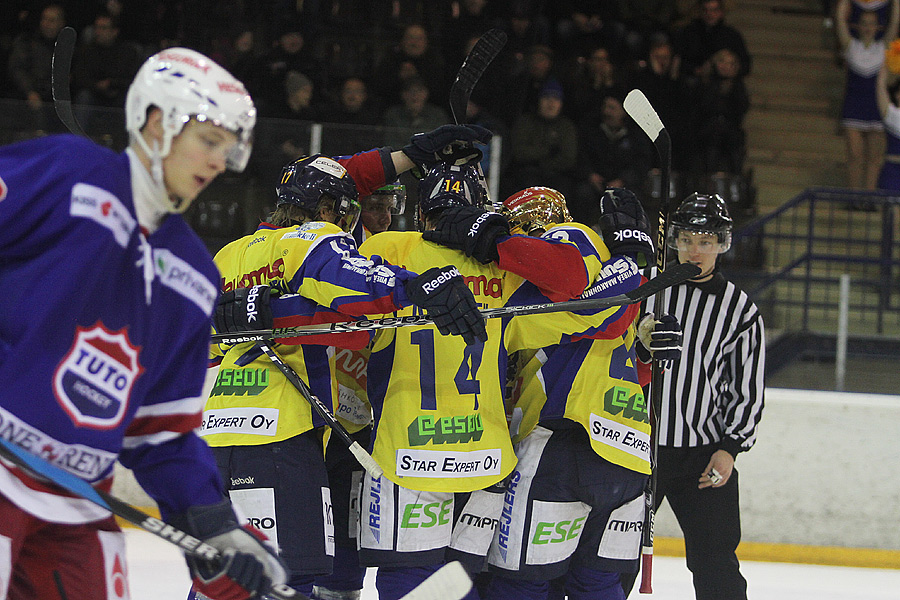 8.12.2012 - (Jukurit-TUTO Hockey)