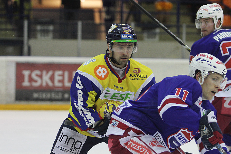 8.12.2012 - (Jukurit-TUTO Hockey)