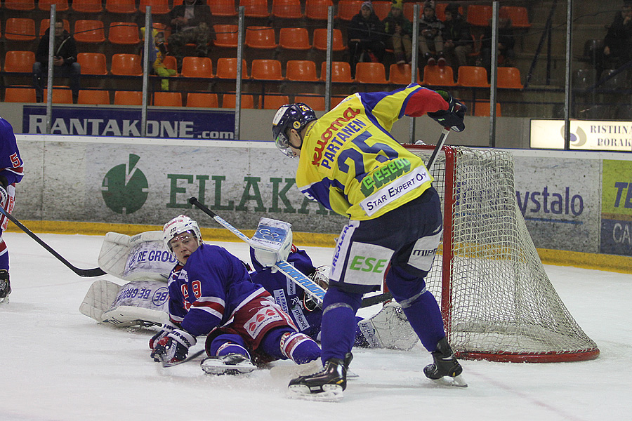 8.12.2012 - (Jukurit-TUTO Hockey)