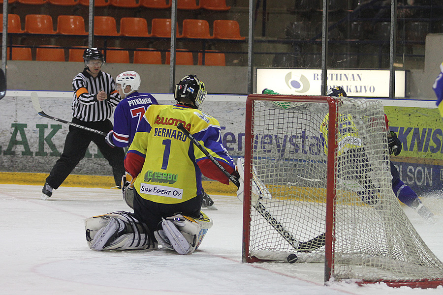 8.12.2012 - (Jukurit-TUTO Hockey)