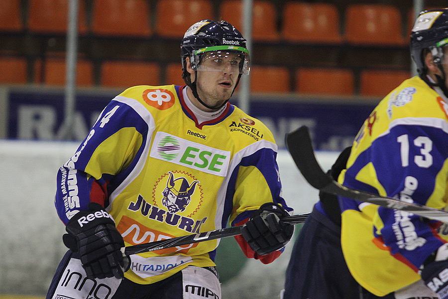 8.12.2012 - (Jukurit-TUTO Hockey)