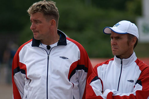 Pesäkarhut Itä-Lännessä 30.6.2007 Pesäkarhut Itä-Lännessä 30.6.2007