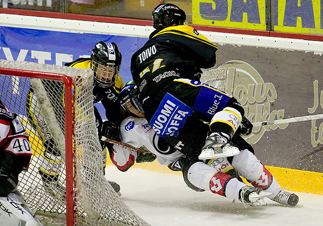 3.11.2007 - (Ässät A-Kärpät A)