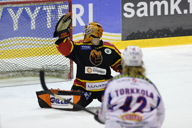 17.11.2007 - (Kärpät-Bewe)