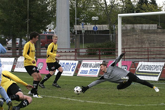 16.5.2008 - (FC PoPa-Sinimustat)