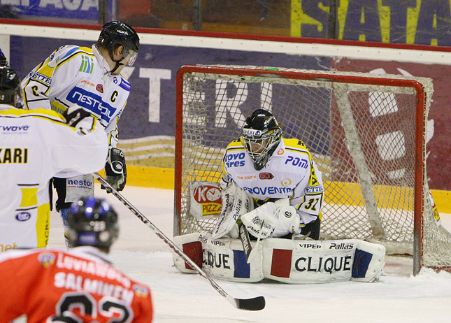 25.2.2009 - (Ässät-Kärpät)