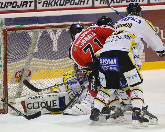 25.2.2009 - (Ässät-Kärpät)