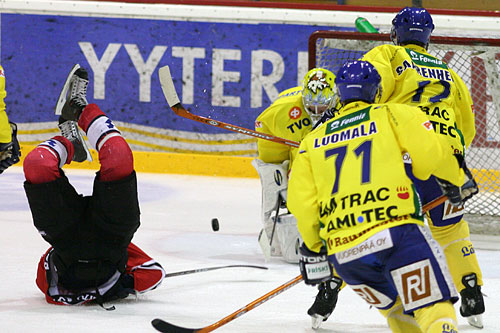 25.8.2006 - (Ässät-Lukko)