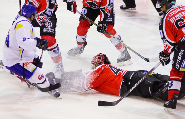 14.8.2009 - (Ässät-Lukko)