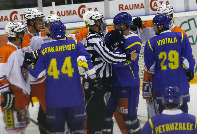 20.8.2009 - (Lukko-Tappara)