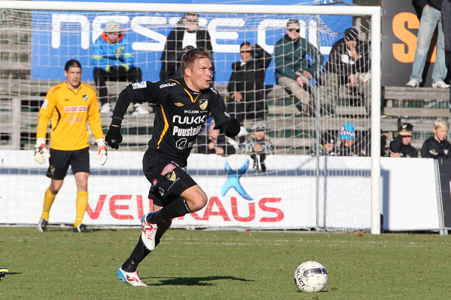 20.10.2013 - (FC Honka-FC Lahti)