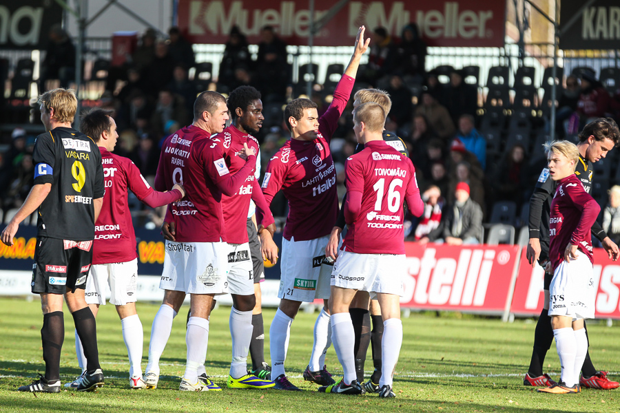 20.10.2013 - (FC Honka-FC Lahti)