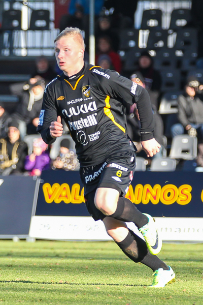 20.10.2013 - (FC Honka-FC Lahti)