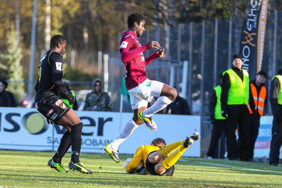 20.10.2013 - (FC Honka-FC Lahti)