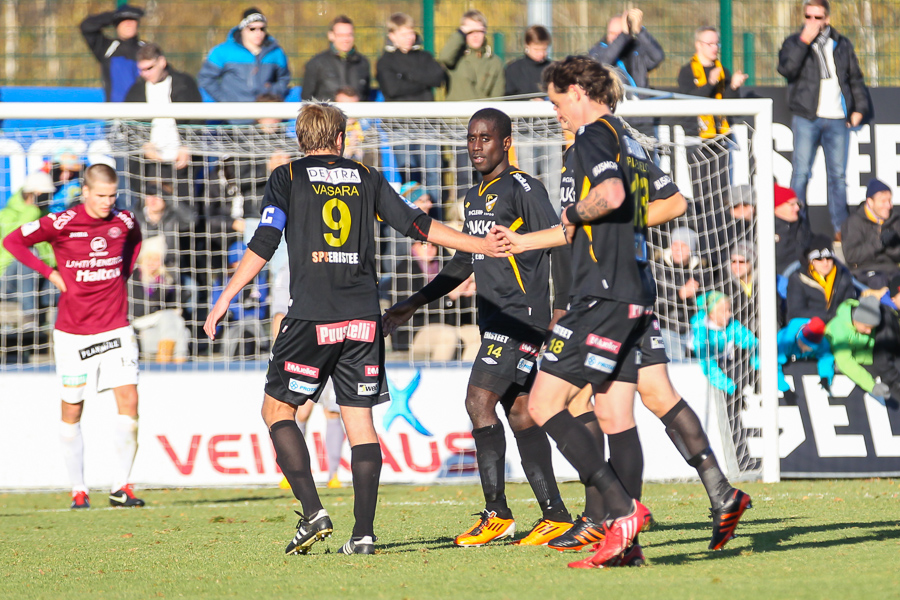 20.10.2013 - (FC Honka-FC Lahti)