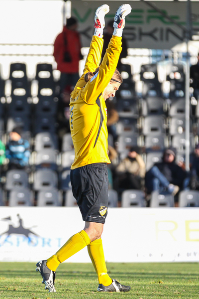 20.10.2013 - (FC Honka-FC Lahti)