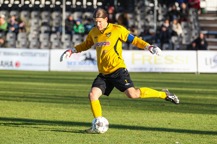 20.10.2013 - (FC Honka-FC Lahti)