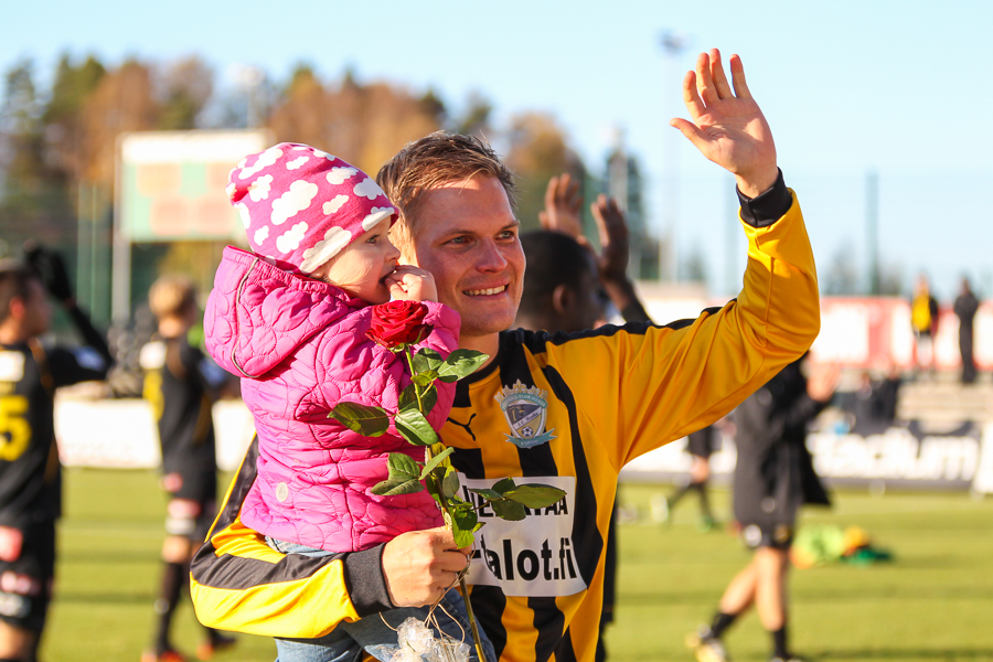 20.10.2013 - (FC Honka-FC Lahti)