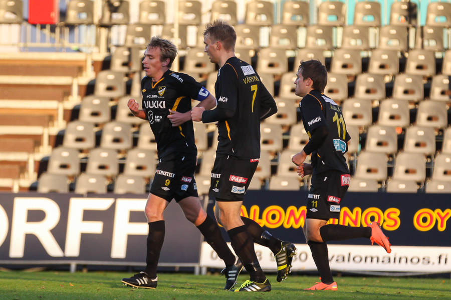 6.10.2013 - (FC Honka-KuPS)