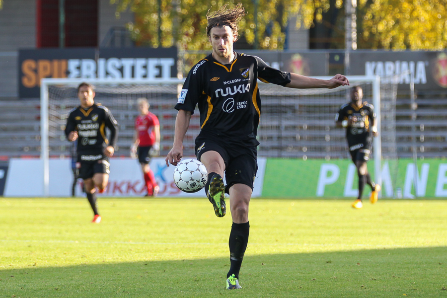 6.10.2013 - (FC Honka-KuPS)