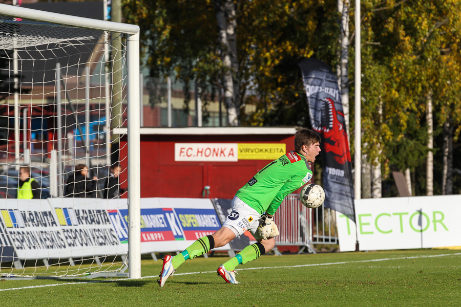 6.10.2013 - (FC Honka-KuPS)