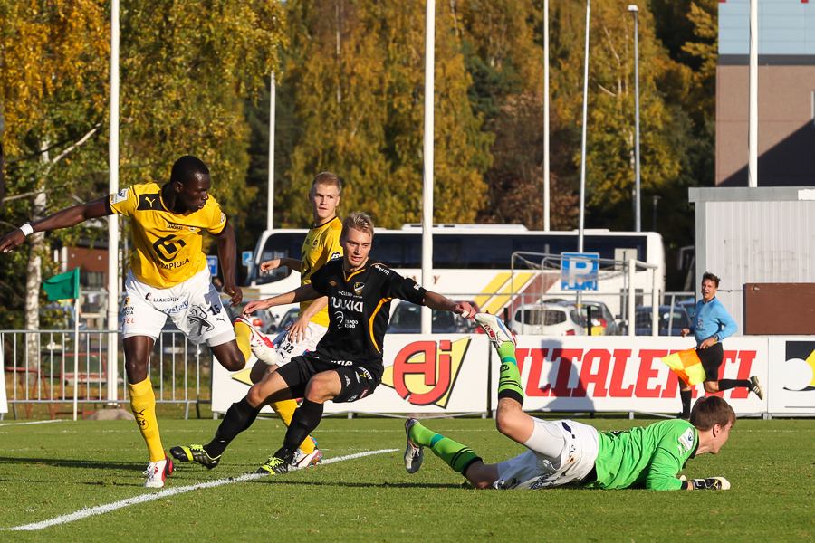 6.10.2013 - (FC Honka-KuPS)