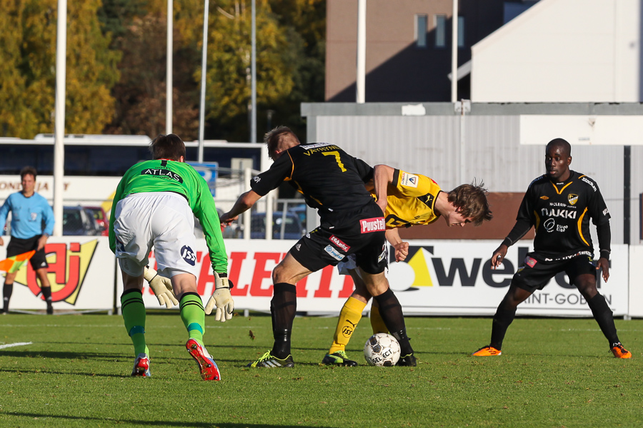 6.10.2013 - (FC Honka-KuPS)