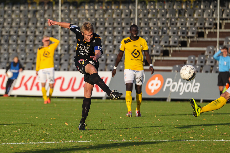 6.10.2013 - (FC Honka-KuPS)