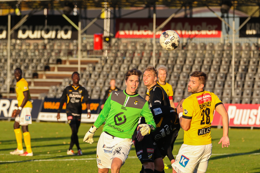 6.10.2013 - (FC Honka-KuPS)