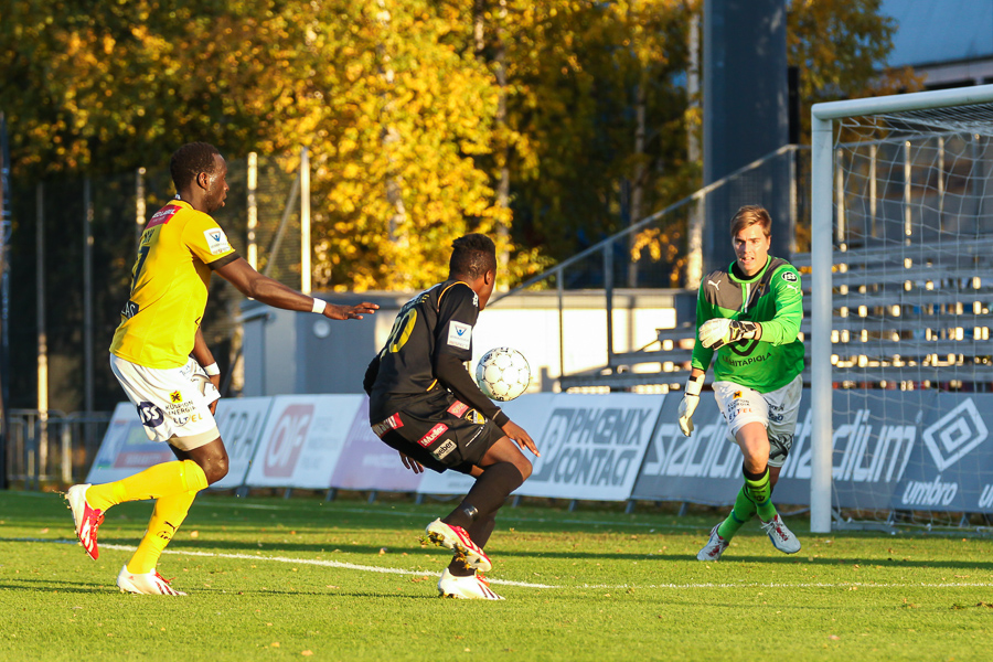 6.10.2013 - (FC Honka-KuPS)