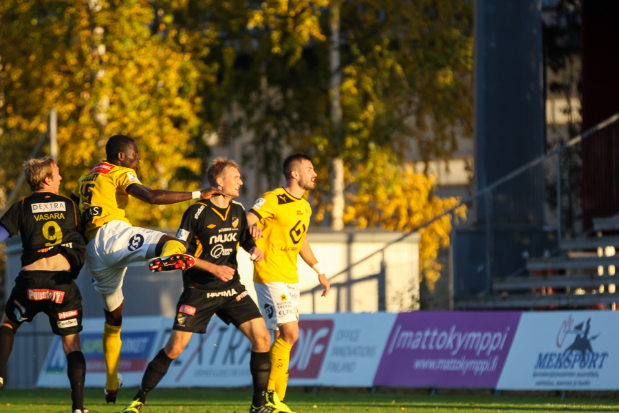 6.10.2013 - (FC Honka-KuPS)