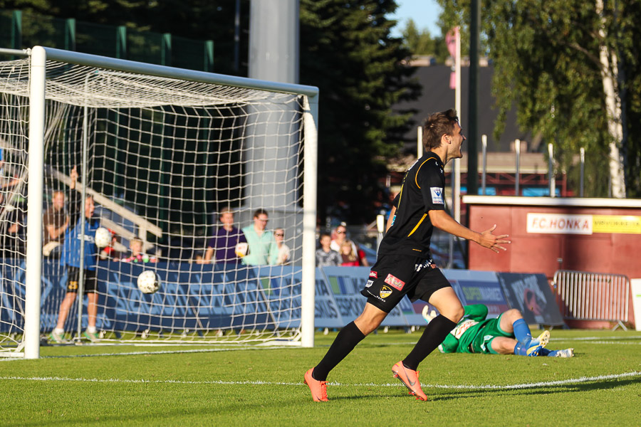 25.8.2013 - (FC Honka-VPS)