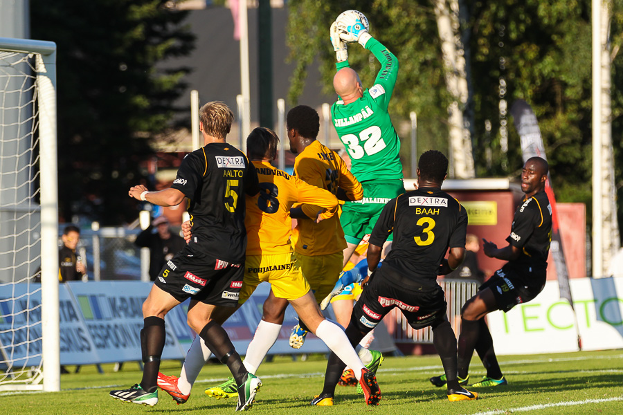 25.8.2013 - (FC Honka-VPS)