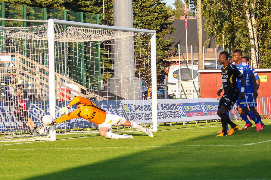 13.9.2013 - (FC Honka-RoPS)