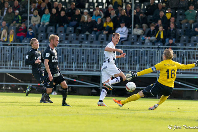 23.5.2011 - (FC Honka-TPS)