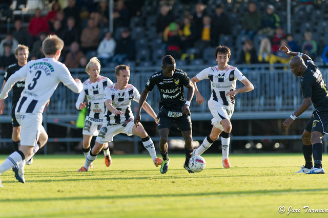 23.5.2011 - (FC Honka-TPS)