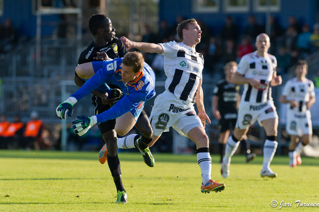 23.5.2011 - (FC Honka-TPS)