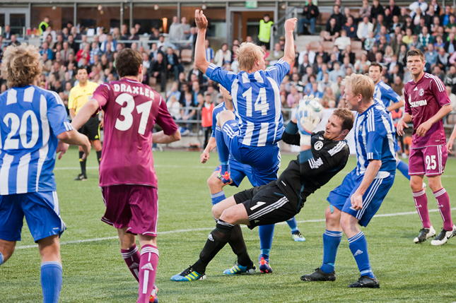 18.8.2011 - (HJK-Schalke 04)