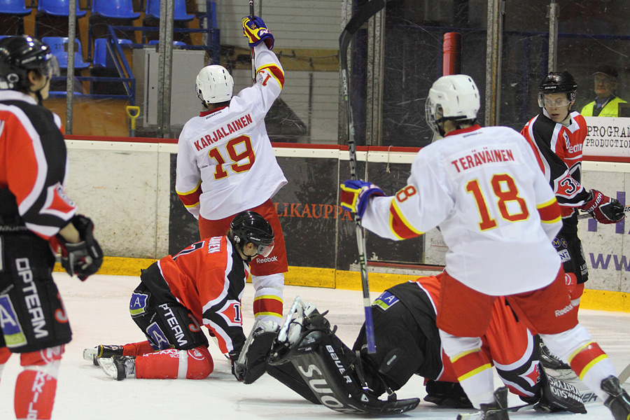 8.10.2011 - (Ässät A-Jokerit A)