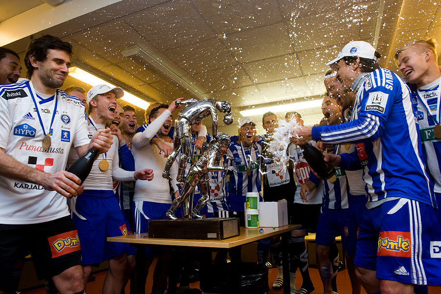 29.10.2011 - (HJK-Haka)