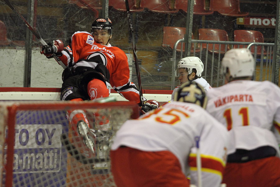 18.1.2012 - (Ässät A-Jokerit A)