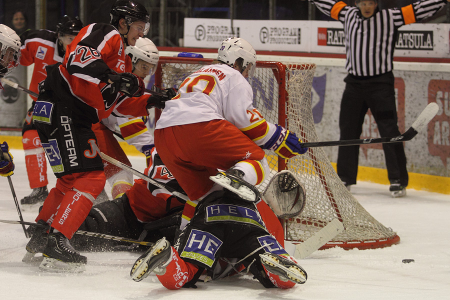 18.1.2012 - (Ässät A-Jokerit A)