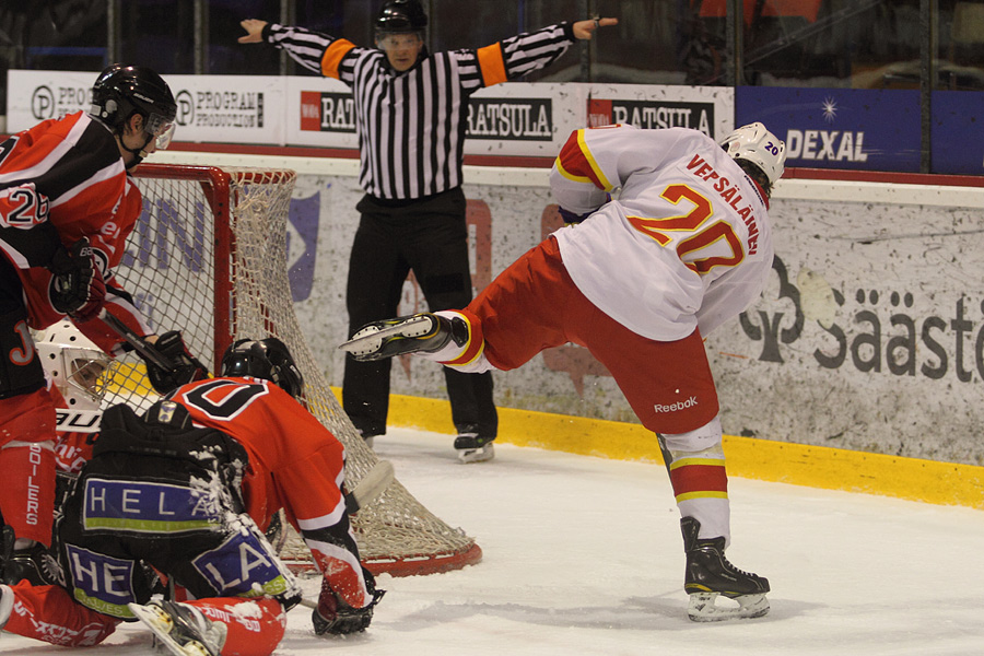 18.1.2012 - (Ässät A-Jokerit A)