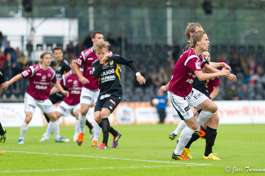 25.6.2012 - (FC Honka-FC Lahti)