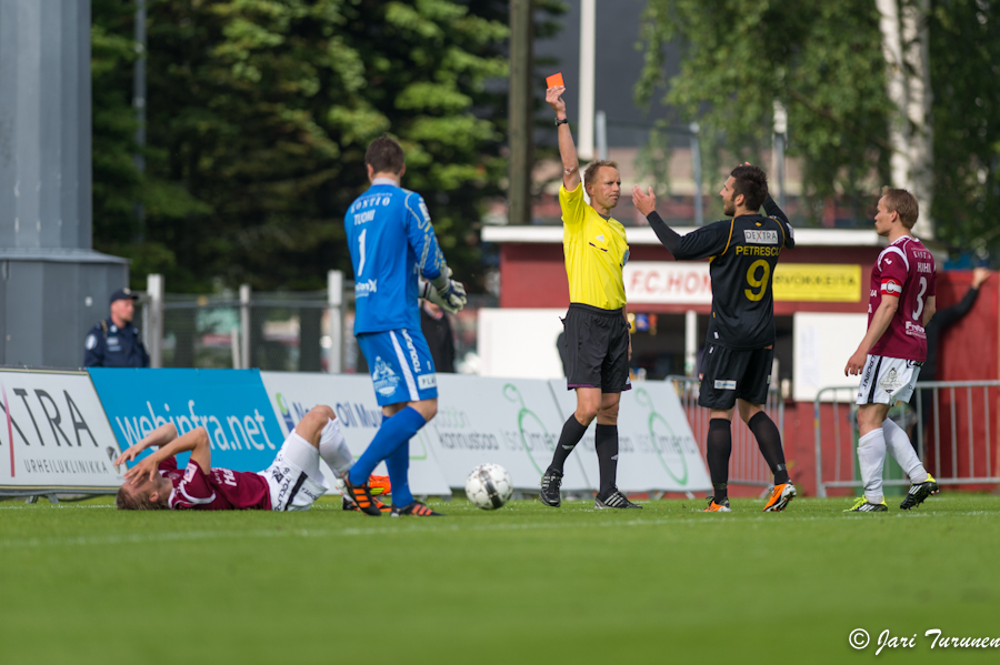 25.6.2012 - (FC Honka-FC Lahti)