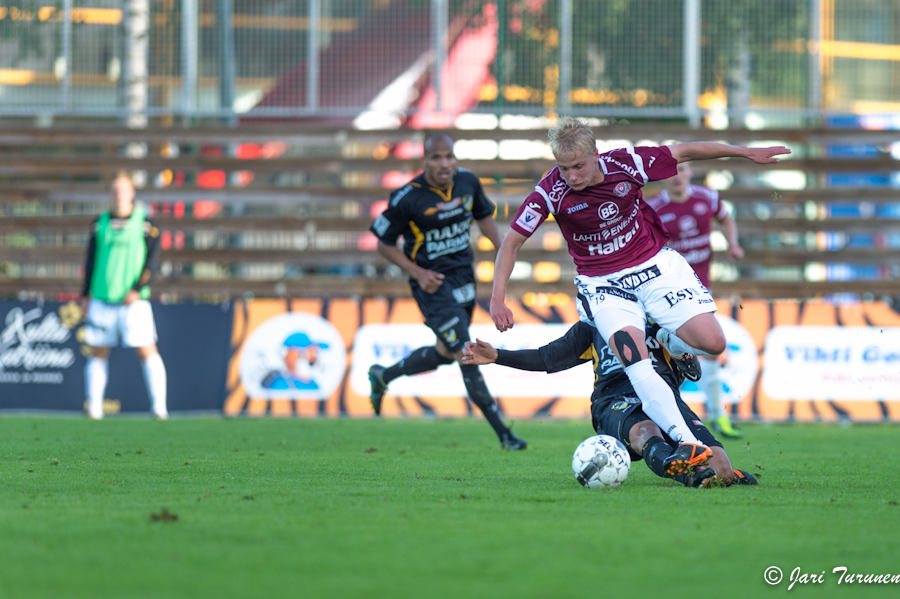 25.6.2012 - (FC Honka-FC Lahti)