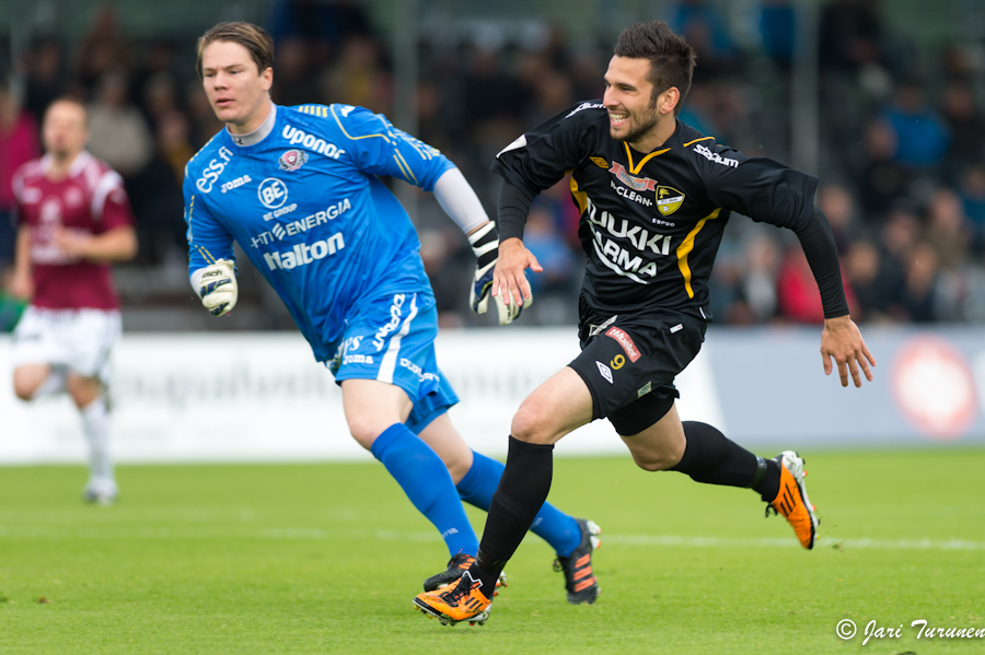 25.6.2012 - (FC Honka-FC Lahti)